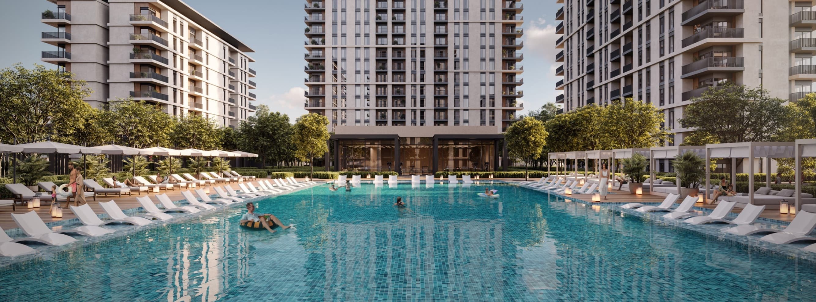 Infinity Pool & Pool Deck